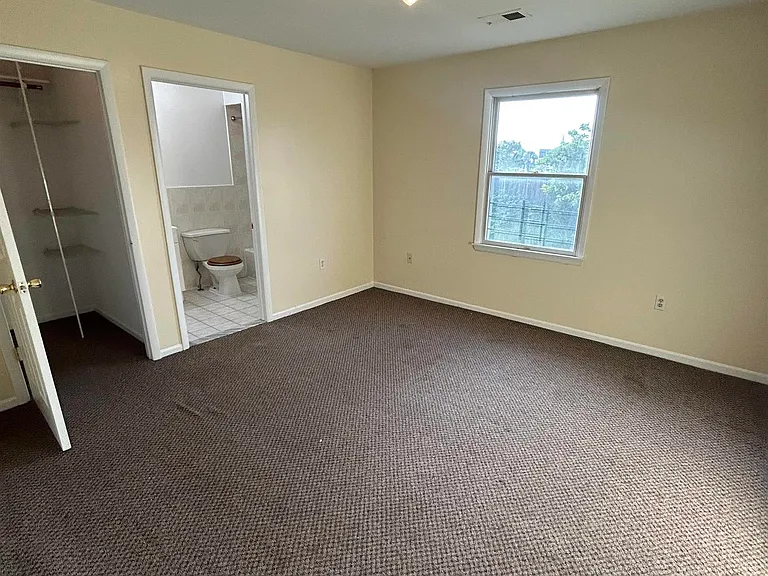 30 Elm Ct #2 — Photo 11
