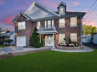 2311 Knapp Dr, Rahway, NJ 07065