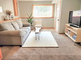 128 Auburn Ave NE, Grand Rapids, MI 49503