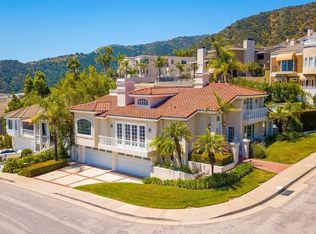 2986 Oakmont View Dr, Glendale, CA 91208