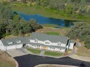 8200 Taylor Ln, Redding, CA 96001