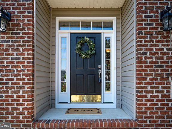 5th image of 2615 Glendas Way