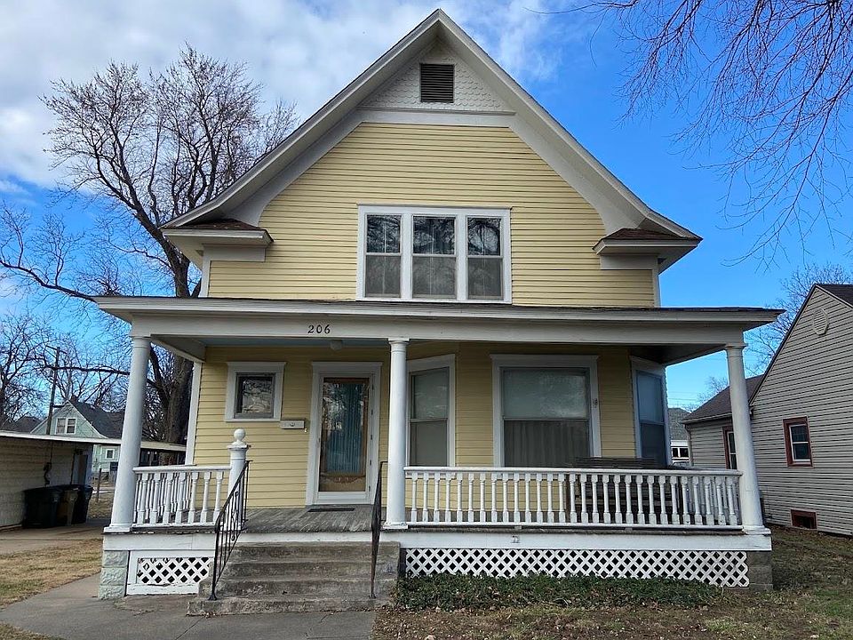 1st image of 206 W 2nd St