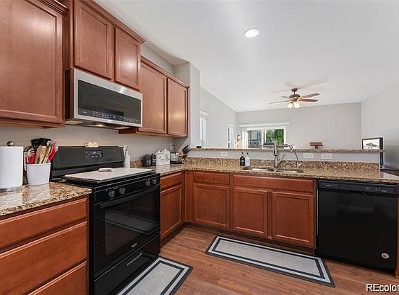 3rd image of 9573 Cherry Lane