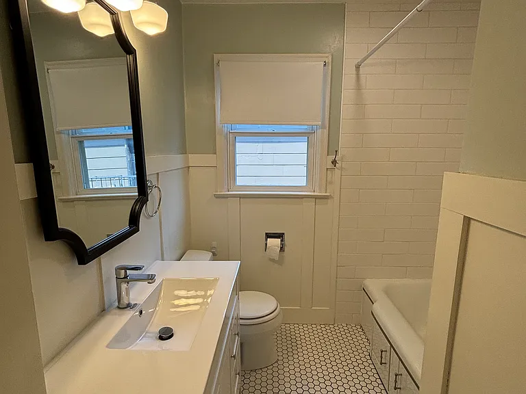 2327 Spruce St — Photo 22