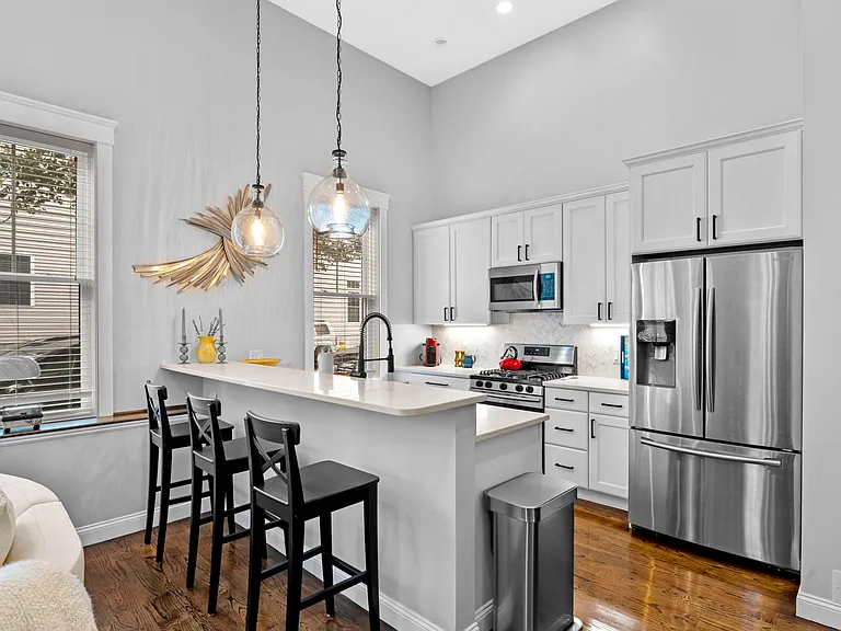 85 Bridge St #3 — Photo 8