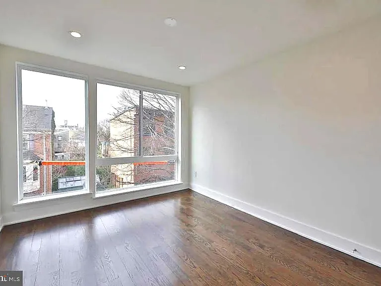 965 N Lawrence St — Photo 17