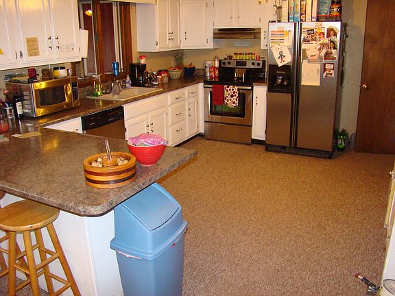 4th image of 3001 Glenville Rd #3009