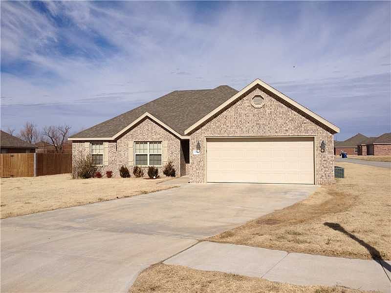 1st image of 2700 SW Warberry Ave