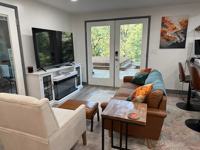 1 bed, 695 sqft, $1,650 — Photo 3