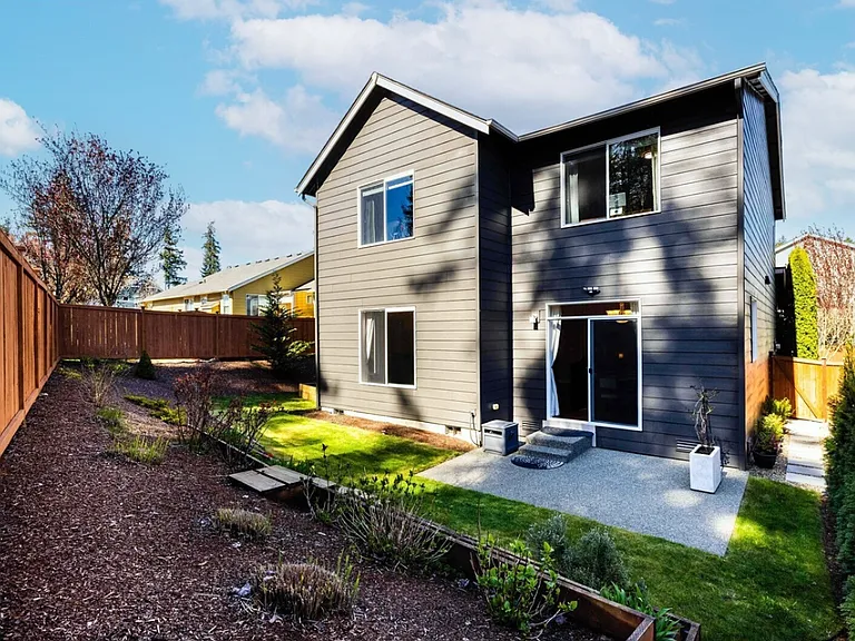 120 Pickford Pl SW — Photo 16