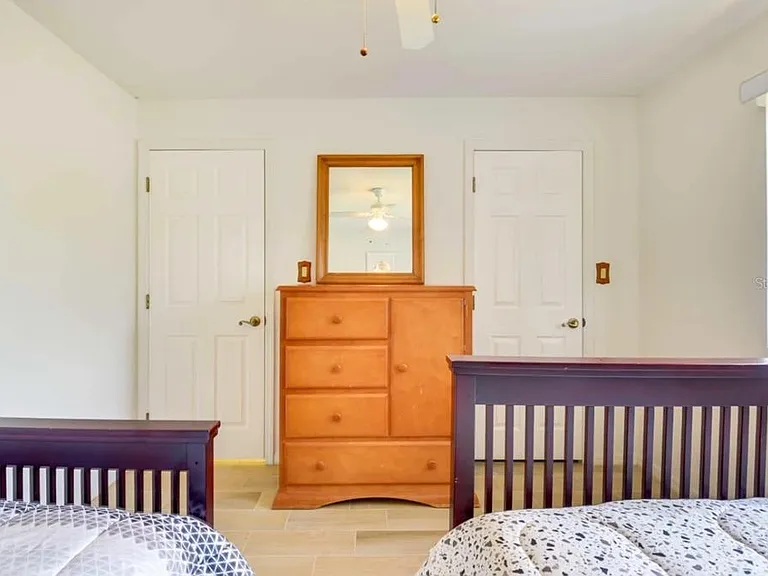 1342 Eagle St — Photo 14