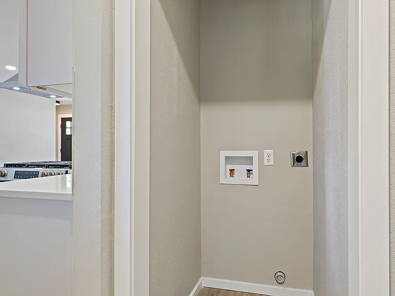 8408 Dalton Dr SW — Photo 13