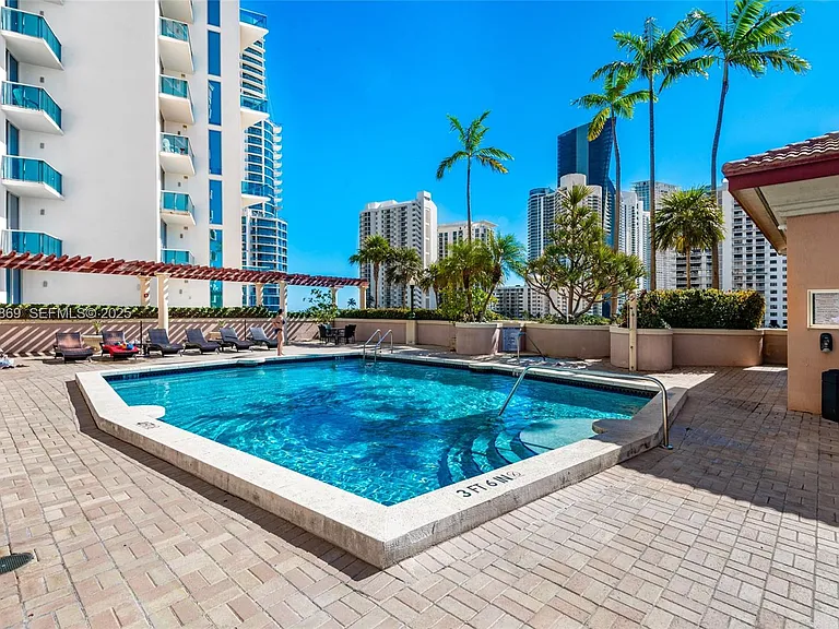 17555 E Atlantic Blvd #1005 — Photo 40