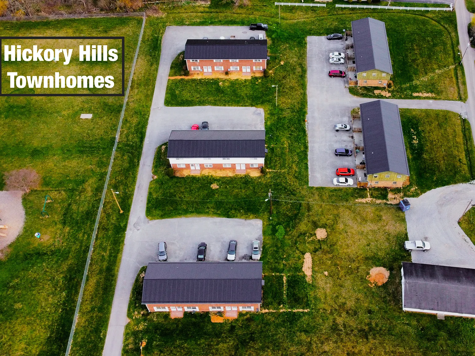 Hickory Hills Townhomes — Photo 1
