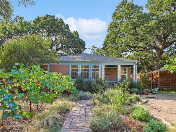 1613 Egan St, Denton, TX 76201