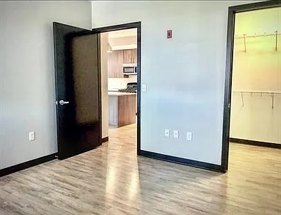 East Terrace Apartments - 203 — Photo 7
