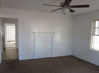 530 Hillsboro St, Mount Olive, NC 28365