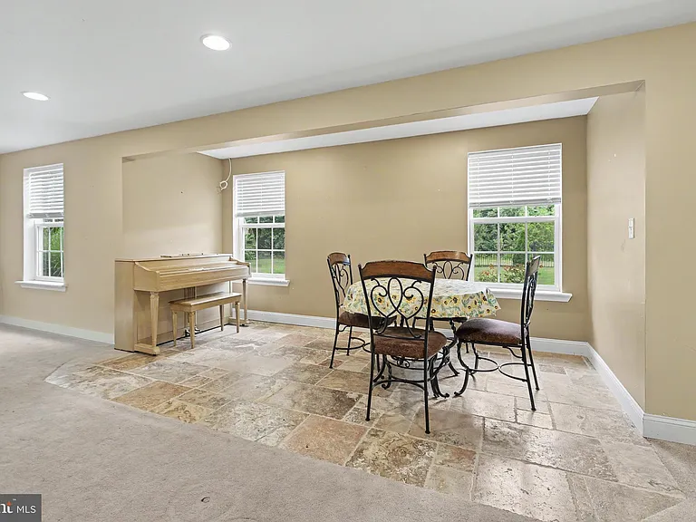 228 Leffler Cir — Photo 57