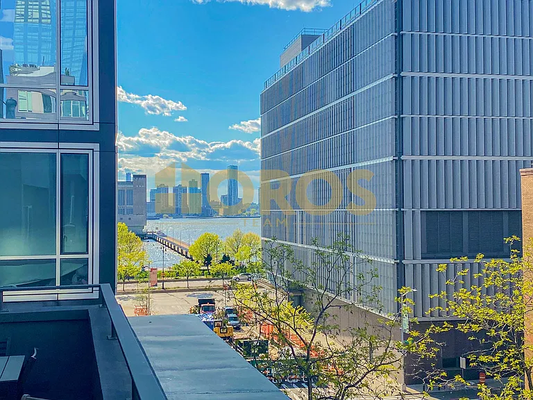 322 Spring St #3 — Photo 1