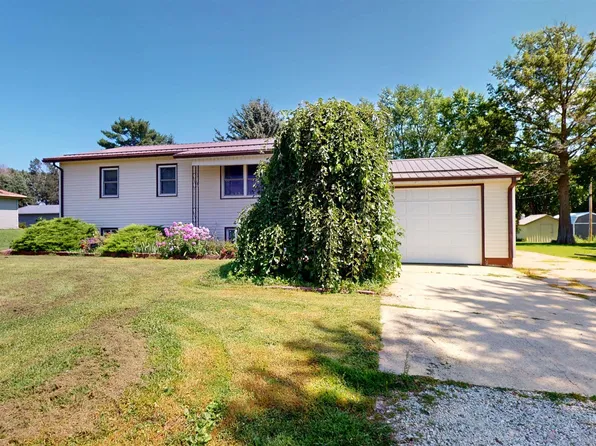 724 S Main St, Holstein, IA 51025