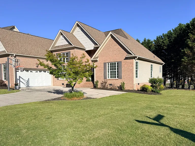 9866 Field Crest Dr — Photo 2