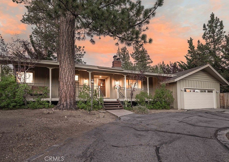 1st image of 303 Wren Dr