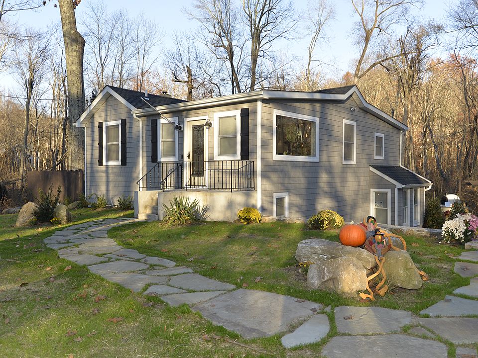 6 Hewlett Road