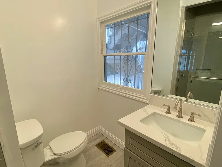 815 S Detroit St — Photo 8