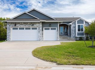 2829 E Mantane Cir, Wichita, KS 67219