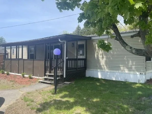 4 Robbins Street, Hinsdale, NH 03451