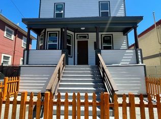 2726 Myrtle St, Oakland, CA 94607