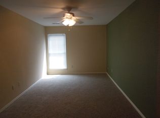 5679 Ed Lou Ln APT B, Saint Louis, MO 63128