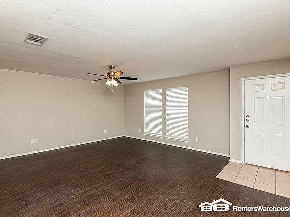 2nd image of 928 Crowder Dr
