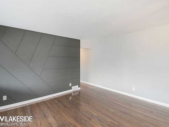 5th image of 28849 Edward Ave