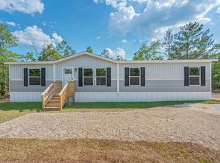 210 Amaryllis Ln, Defuniak Springs, FL 32433