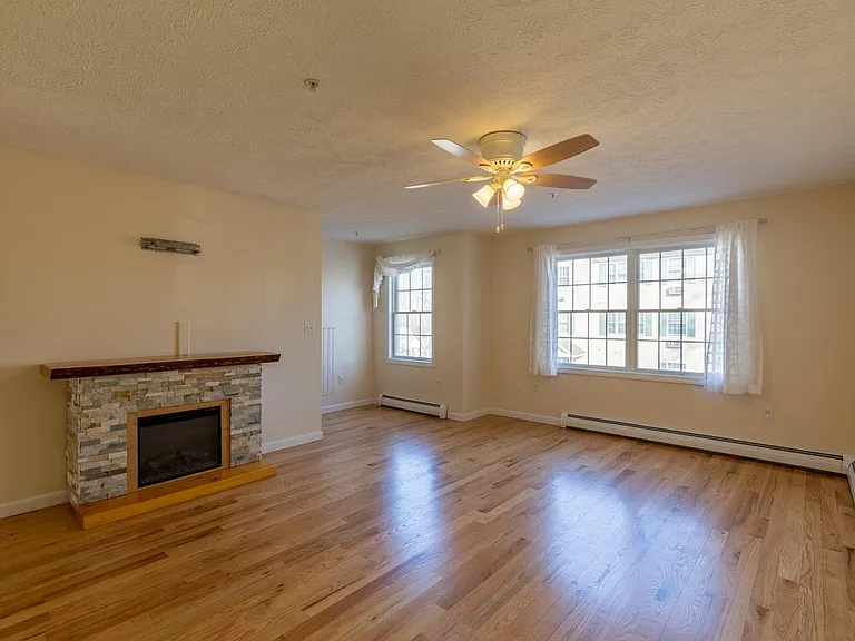 204 Washington St #3 — Photo 10