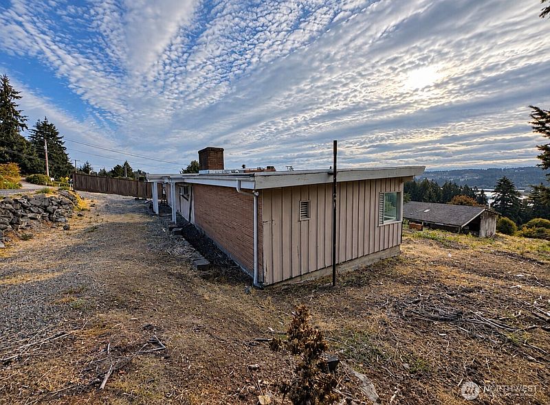 3rd image of 4525 127th Avenue E