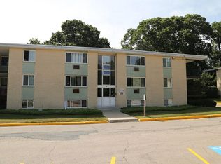 20 Nelson Dr APT 2A, Randolph, MA 02368