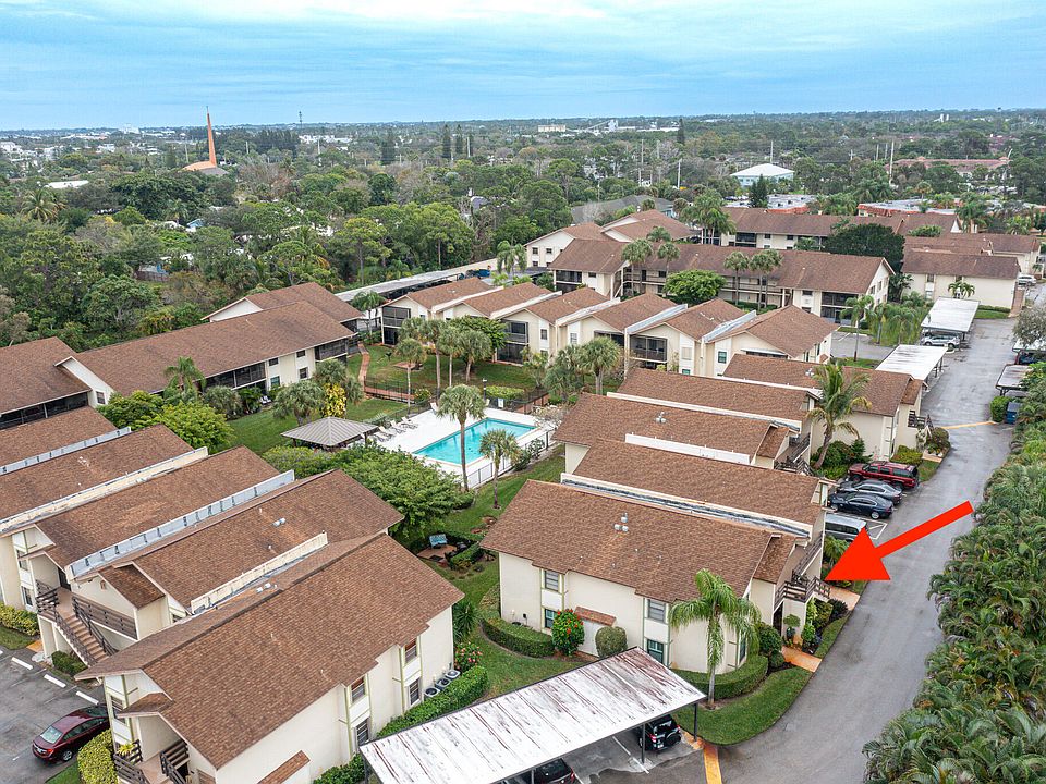 2nd image of 1821 SW Palm City Road #B201