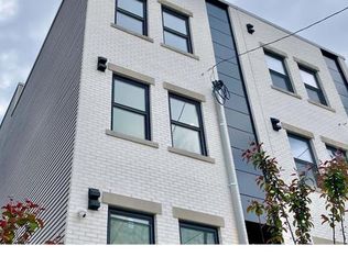 813 N 40th St #D, Philadelphia, PA 19104