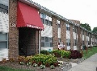 945 Lake Village Dr APT A, Chesapeake, VA 23323