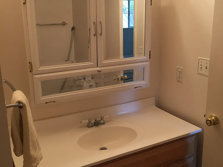 425 Peg St — Photo 21