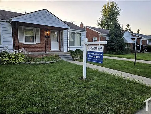 3 bed, 1049 sqft, $1,850 — Photo 2