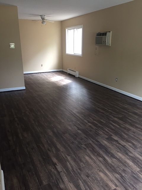 1st image of 580 Grand Ave APT 1
