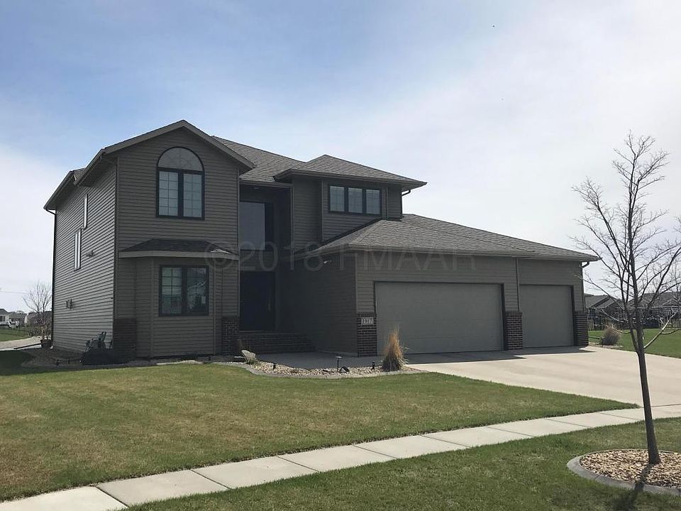 1st image of 1917 Burlington Dr