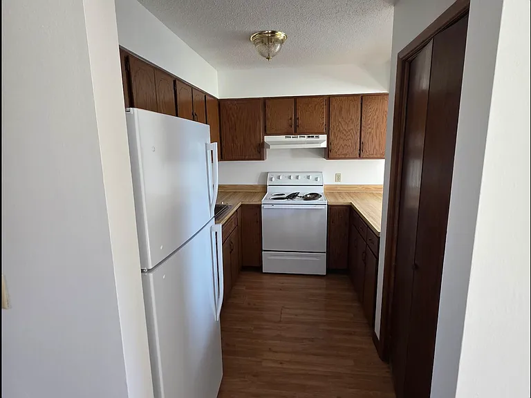 1320 Quincy St — Photo 9