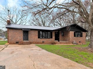 131 Seymour Ave, Bowman, GA 30624