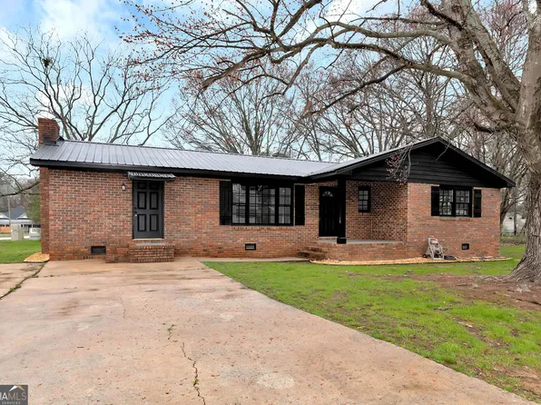 131 Seymour Ave, Bowman, GA 30624