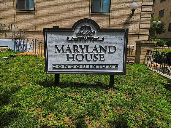 2nd image of 4355 Maryland Ave APT 330